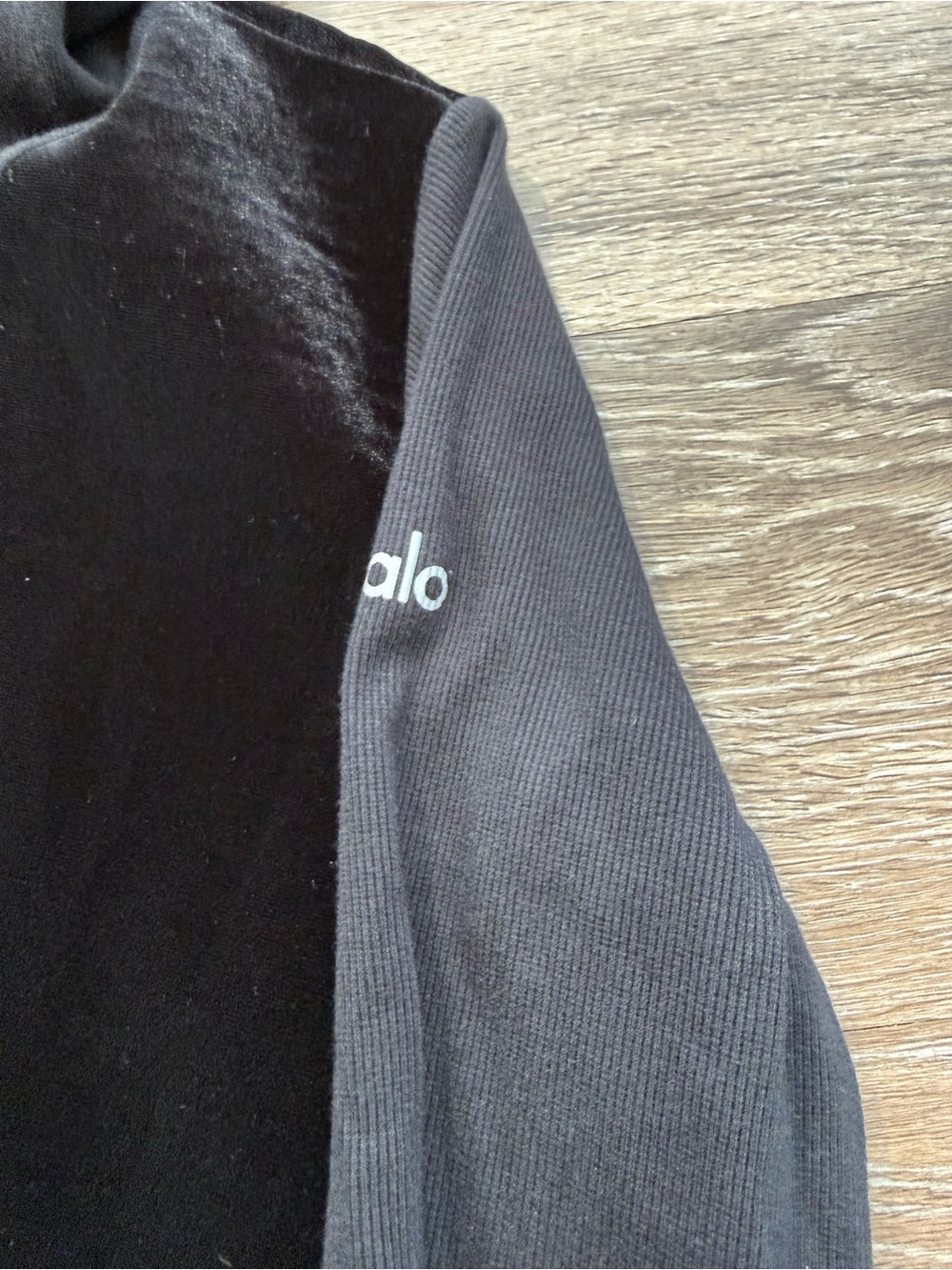 Alo Yoga Velour Baller Hoodie Grey/Black - Picture 3 of 5